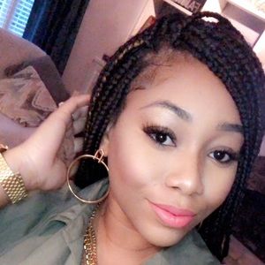 Meet your Posher, Aimee